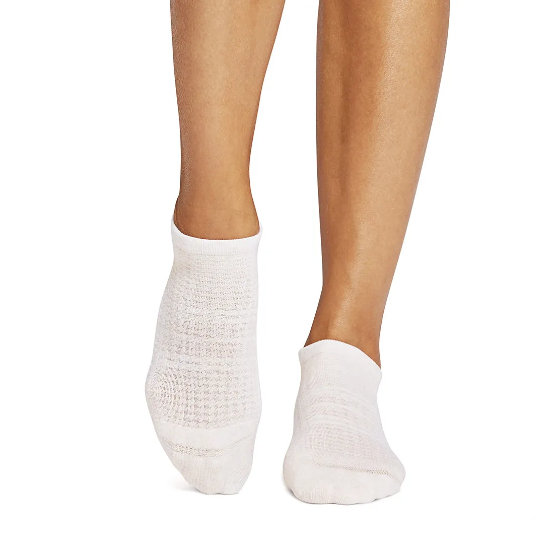 Savvy Breeze Grip Socks