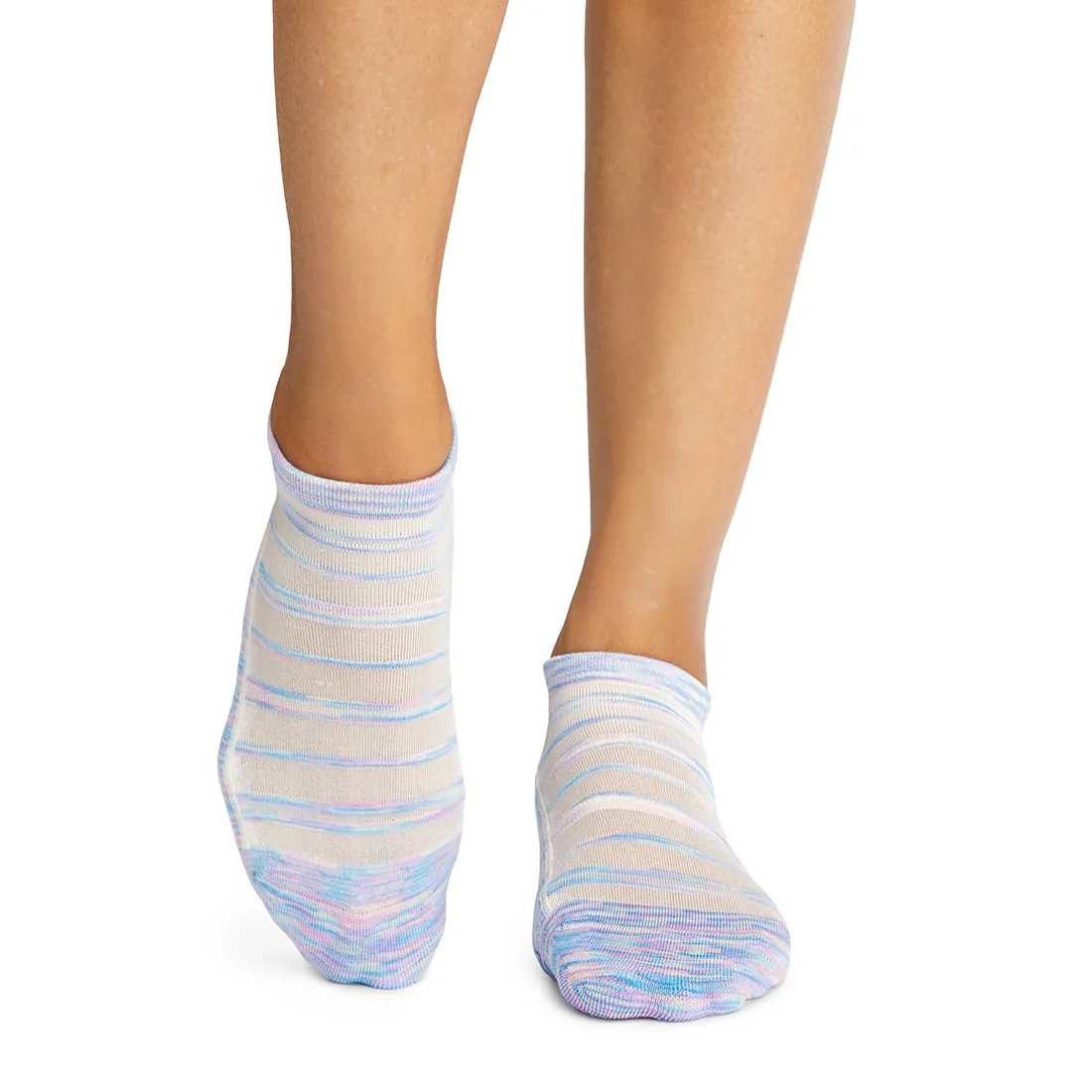 Savvy Breeze Grip Socks